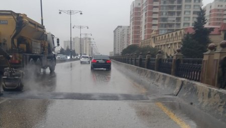 Bakıda çökmə baş verən körpü ilə bağlı RƏSMİ AÇIQLAMA - YENİLƏNDİ-FOTO