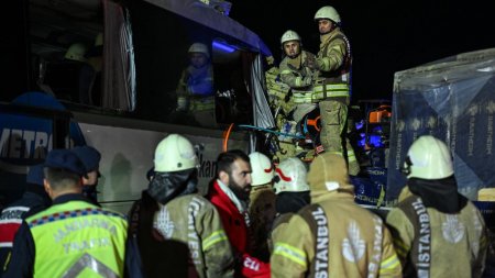 Türkiyədə avtobusla yük avtomobili toqquşub - 1 ölü, 31 yaralı