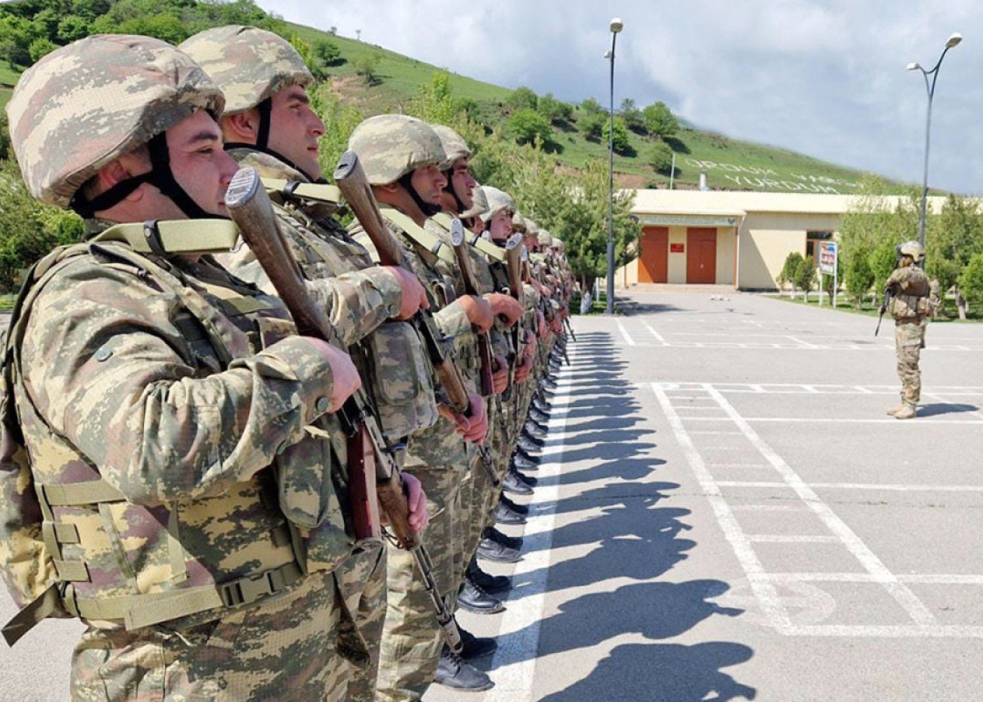 Hərbi vəzifəlilərin sayı sadələşdirilmiş qaydada müəyyənləşdiriləcək