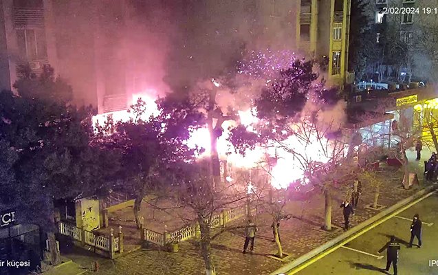 Bakıda restoranda güclü yanğın - Video+Yenilənib